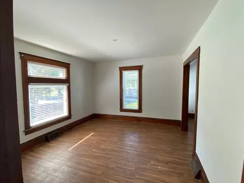 114 W 5th St, Gridley, IL 61744 photo 2