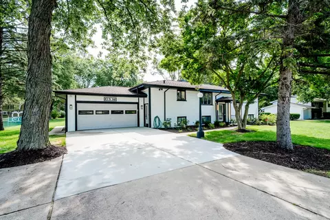 10 S141 Plainfield Naperville Rd, Naperville, IL 60564
