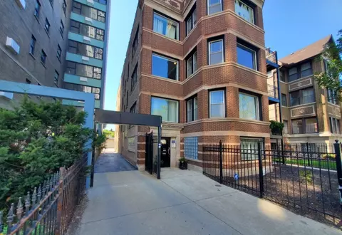 7240 S South Shore Dr #2E, Chicago, IL 60649