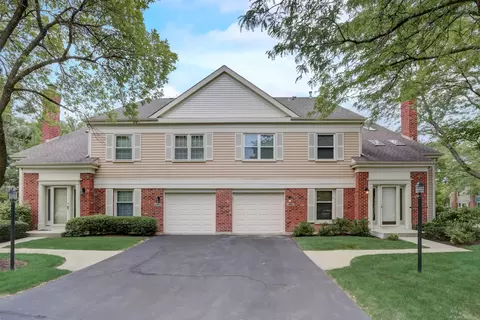 2450 E Hunter Dr, Arlington Heights, IL 60006
