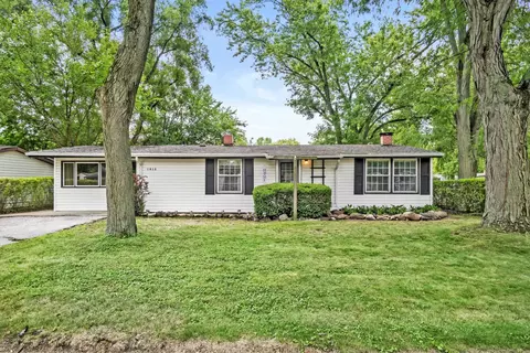 1416 Meadow Ln, Dyer, IN 46311