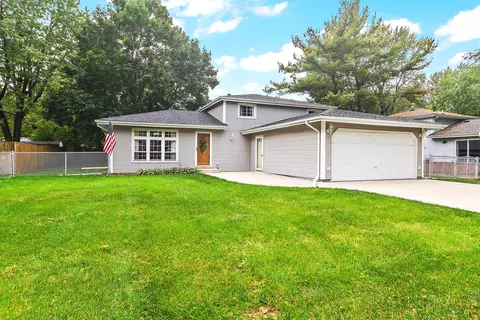 43 Kim Dr, Bourbonnais, IL 60914