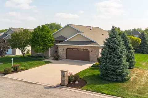 2207 Liberty Ln, Peru, IL 61354