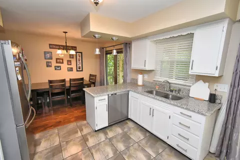 9348 Chestnut Ln, Munster, IN 46321 photo 7