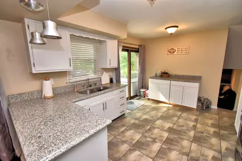 9348 Chestnut Ln, Munster, IN 46321 photo 8