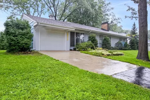 5648 Virginia Ave, Clarendon Hills, IL 60514