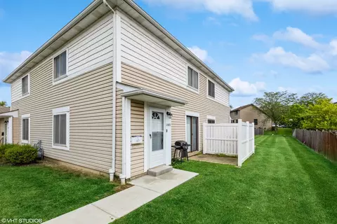 1583 Cornell Pl, Hoffman Estates, IL 60169