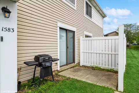 1583 Cornell Pl, Hoffman Estates, IL 60169 photo 13
