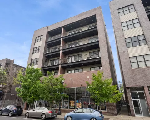 1842 W Irving Park Rd #503, Chicago, IL 60613