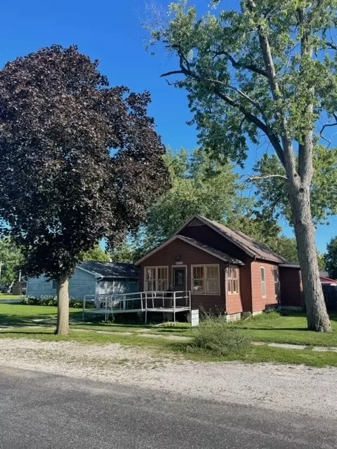 511 W Chestnut St, Fairbury, IL 61739