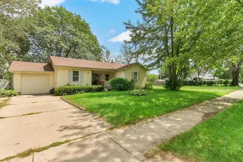 1781 Daisy St, Aurora, IL 60505