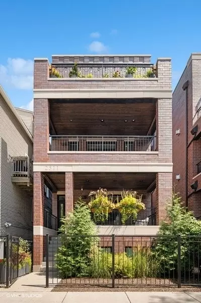 2511 N Southport Ave #2, Chicago, IL 60614
