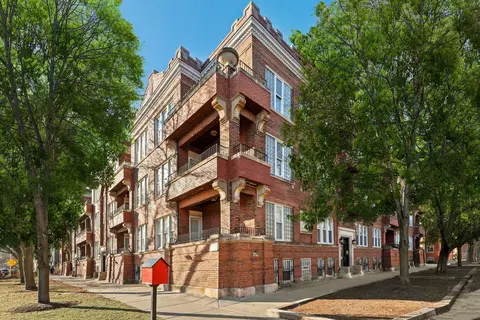 1403 W Arthur Ave #G, Chicago, IL 60626