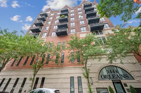 1444 N Orleans St #5J, Chicago, IL 60610