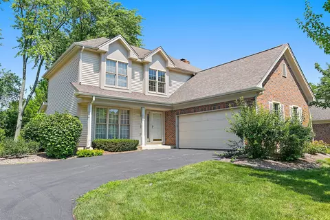 270 Willoby Ct, Schaumburg, IL 60173