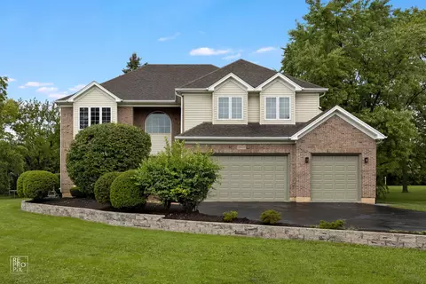 1908 Middleton Ave, Lisle, IL 60532