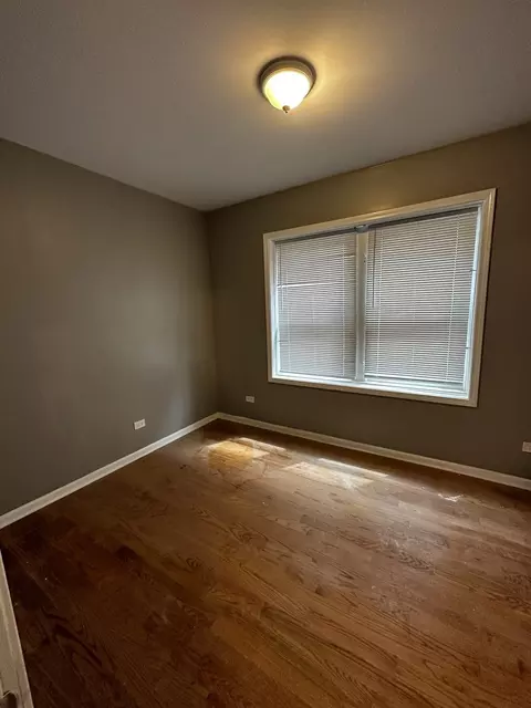 1305 E 73rd St, Chicago, IL 60619 photo 8