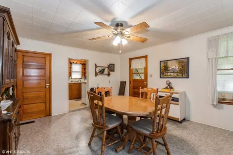 295 W Vanmeter St, Kankakee, IL 60901 photo 3