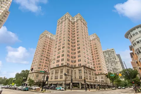 5555 N Sheridan Rd #1502, Chicago, IL 60640