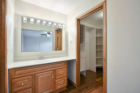 2255 Appleby Dr, Wheaton, IL 60189 photo 21