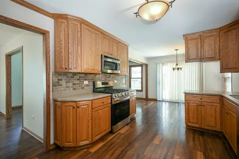 2255 Appleby Dr, Wheaton, IL 60189 photo 15
