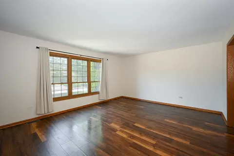 2255 Appleby Dr, Wheaton, IL 60189 photo 5
