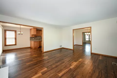 2255 Appleby Dr, Wheaton, IL 60189 photo 10