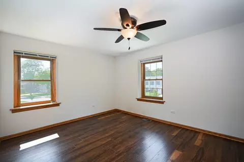 2255 Appleby Dr, Wheaton, IL 60189 photo 24