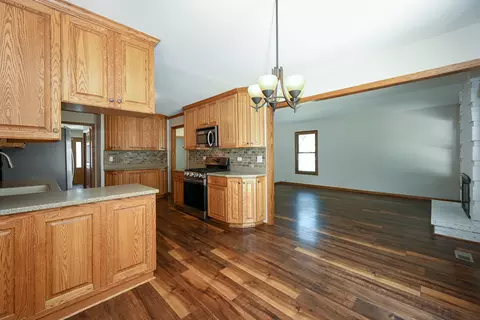 2255 Appleby Dr, Wheaton, IL 60189 photo 13