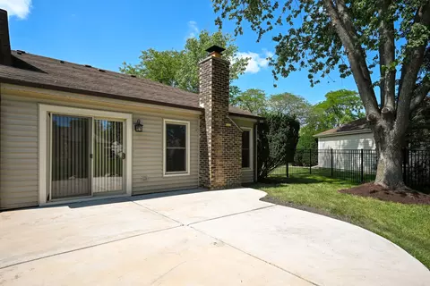 2255 Appleby Dr, Wheaton, IL 60189 photo 32
