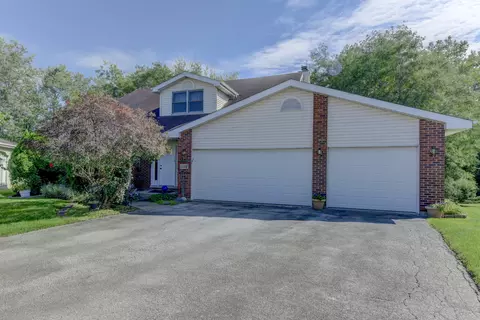 238 Lakeview Ct, Steger, IL 60475