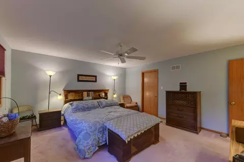 238 Lakeview Ct, Steger, IL 60475 photo 12