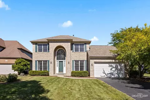 1250 Paddock Ct, Aurora, IL 60502