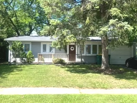 36426 N Traer Ter, Gurnee, IL 60031