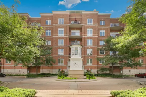 787 Graceland Ave #404, Des Plaines, IL 60016