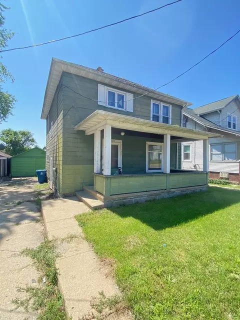330 W Everett St, Dixon, IL 61021