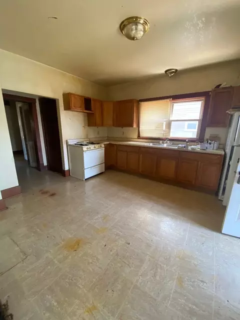 330 W Everett St, Dixon, IL 61021 photo 7