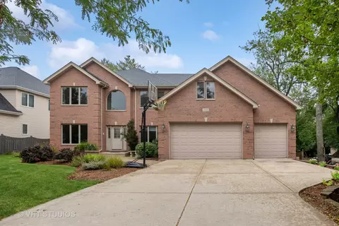 1 S341 3rd St, Lombard, IL 60148