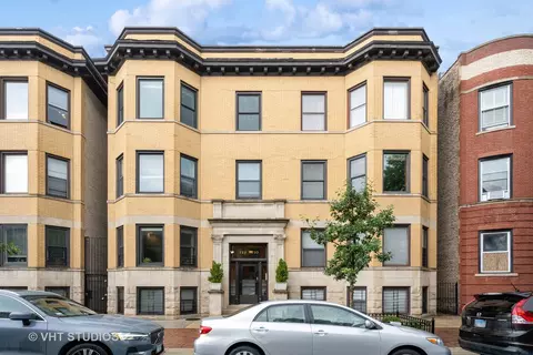 710 W Cornelia Ave #1, Chicago, IL 60657