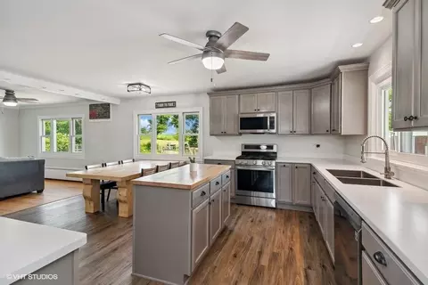 25308 Perkins Rd, Harvard, IL 60033 photo 9