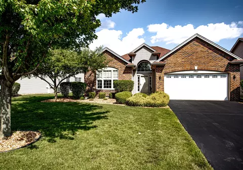 17547 Bonneville St, Lockport, IL 60441