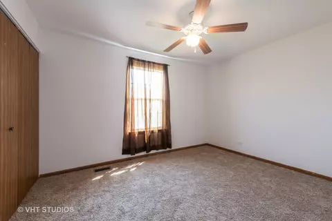 1920 Gleneagle Cir, Elgin, IL 60123 photo 21