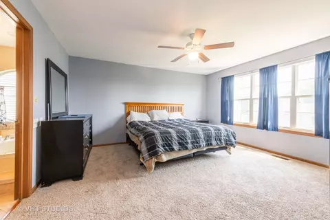 1920 Gleneagle Cir, Elgin, IL 60123 photo 16