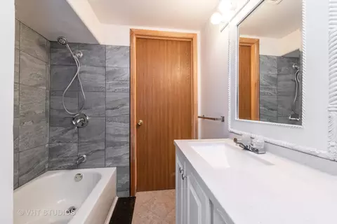 1920 Gleneagle Cir, Elgin, IL 60123 photo 25