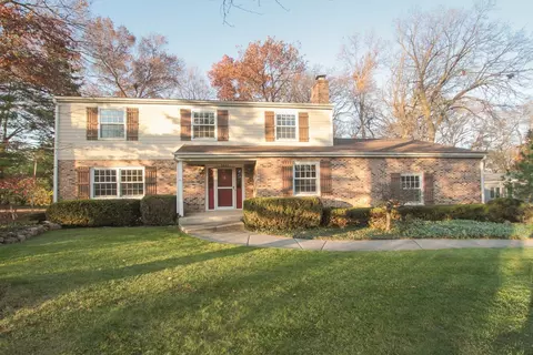 5022 Darlene Dr, Gurnee, IL 60031