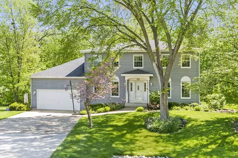 52 Chippewa Dr, Oswego, IL 60543