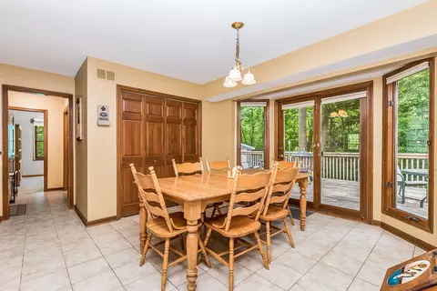 52 Chippewa Dr, Oswego, IL 60543 photo 8