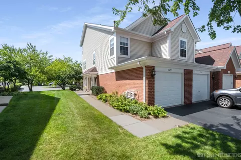 1651 Thornfield Ct, Roselle, IL 60172