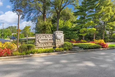 502 Burr Oak Pl, Hinsdale, IL 60521