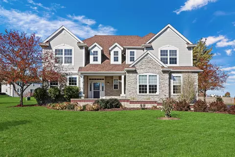 2641 Moutray Ln, North Aurora, IL 60542